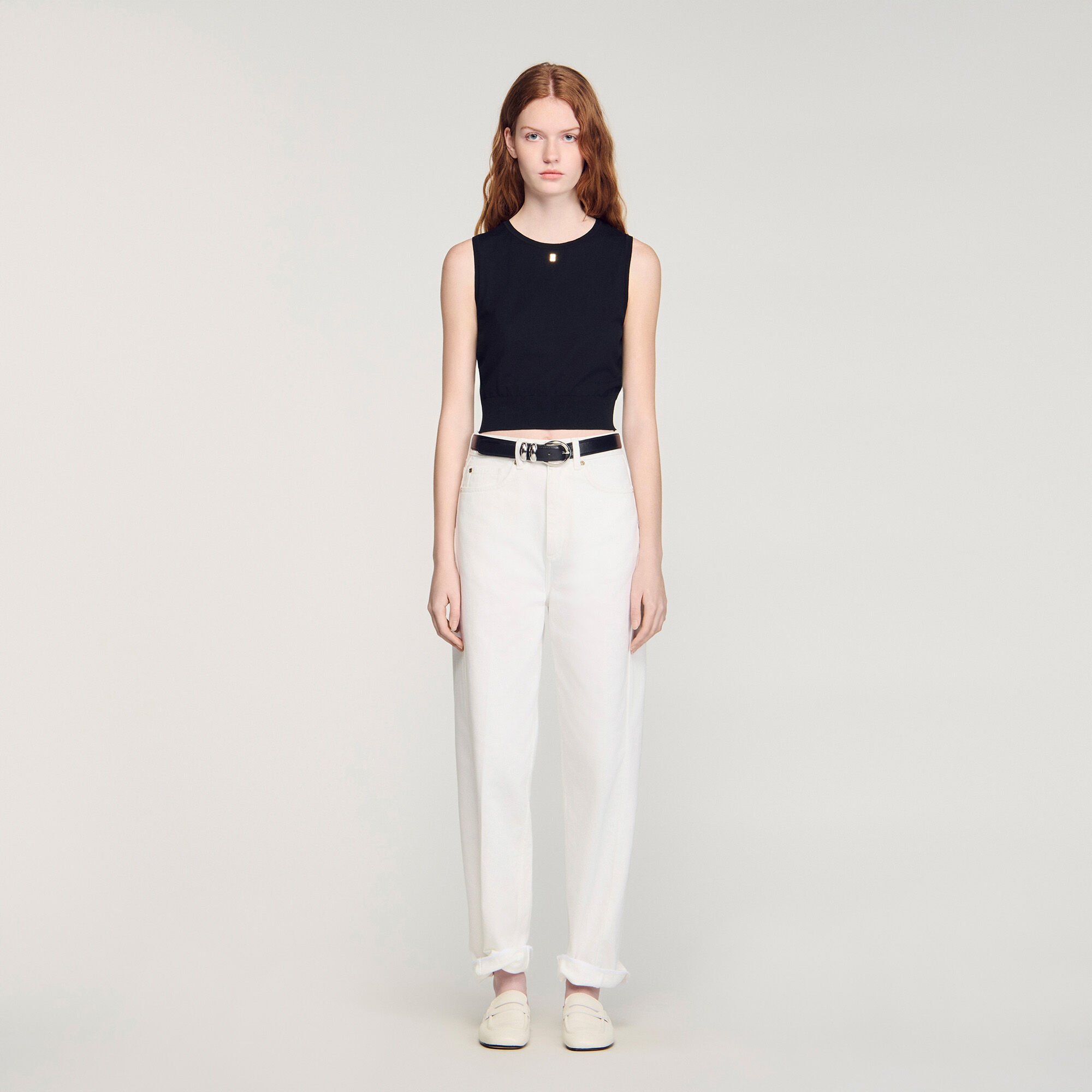 Kurzer Strickpullover ohne &Auml;rmel