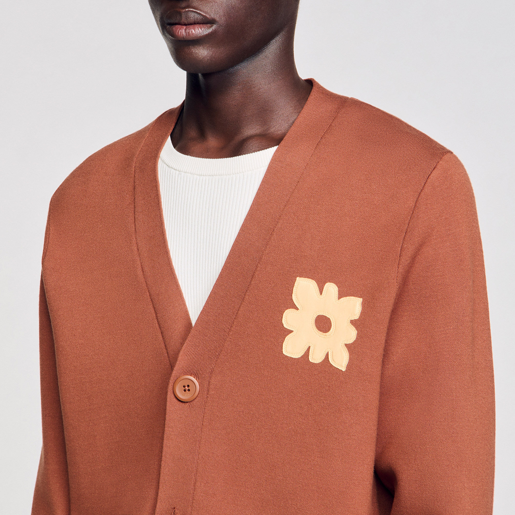 Cardigan mit Blumendetail