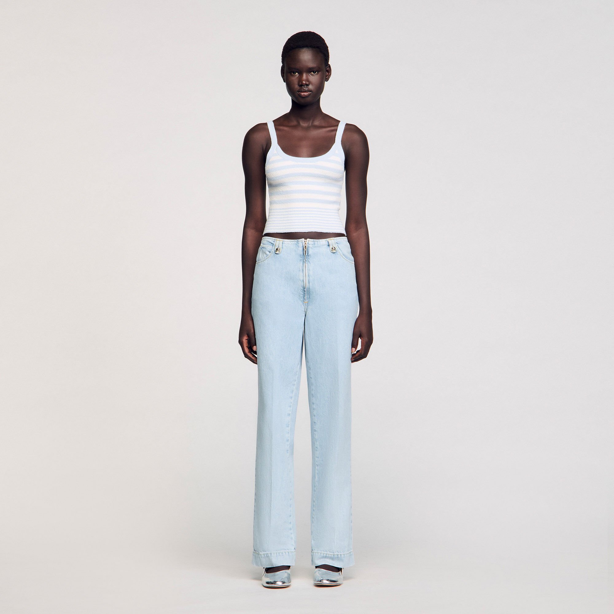 Weite Jeans aus verwaschenem Denim