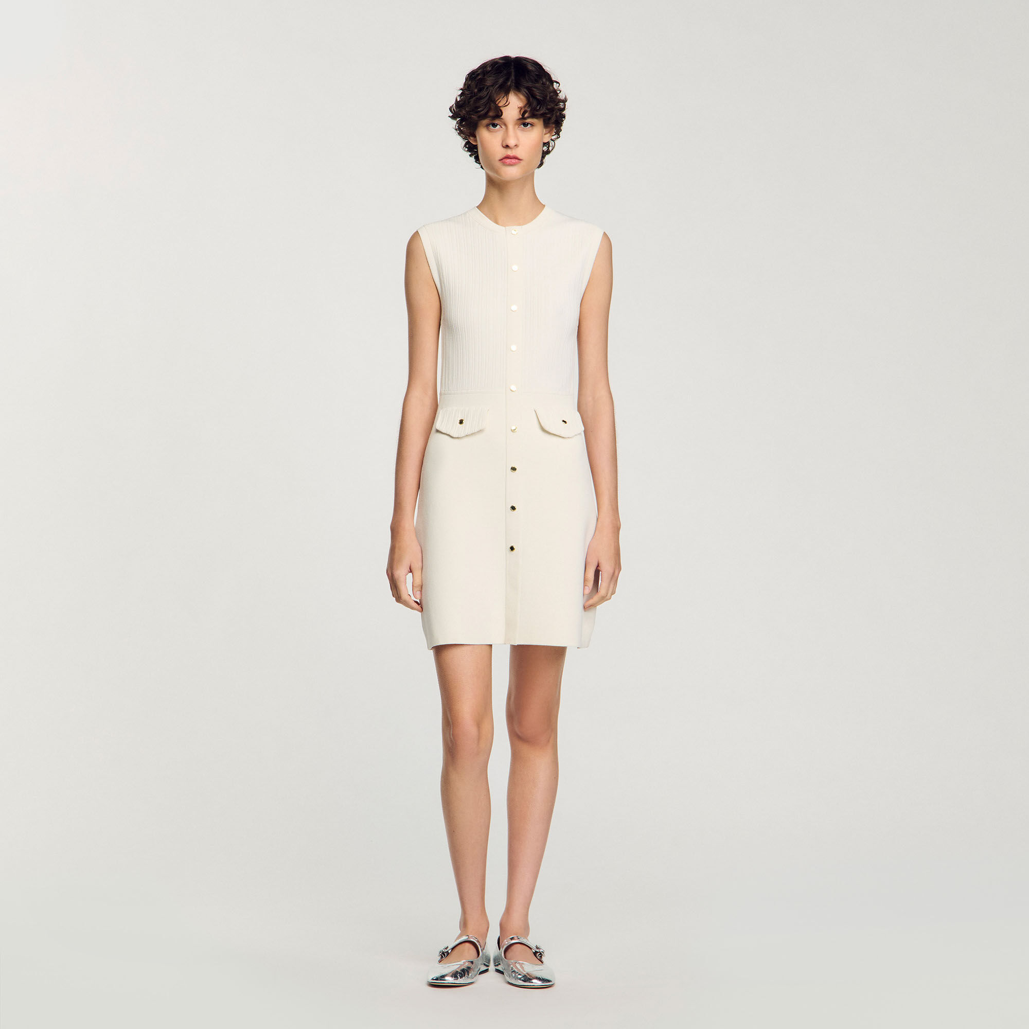 Kurzes Kleid aus Rippenstrick