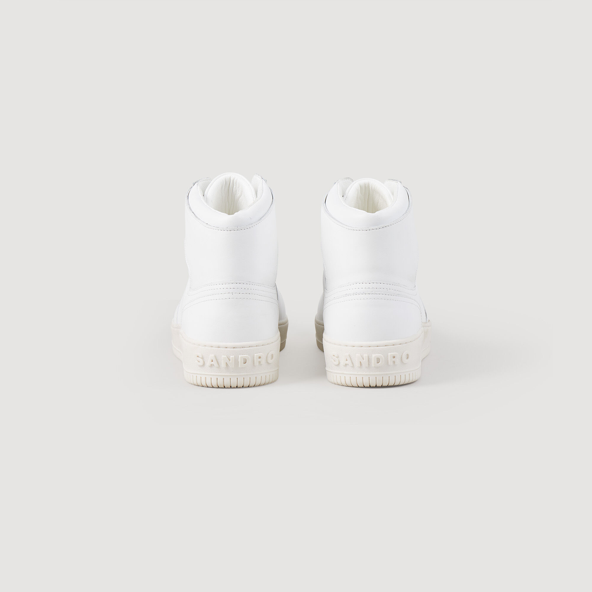 Hoher Sneaker aus Leder