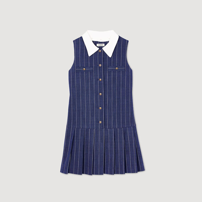 Kurzes gestreiftes Kleid