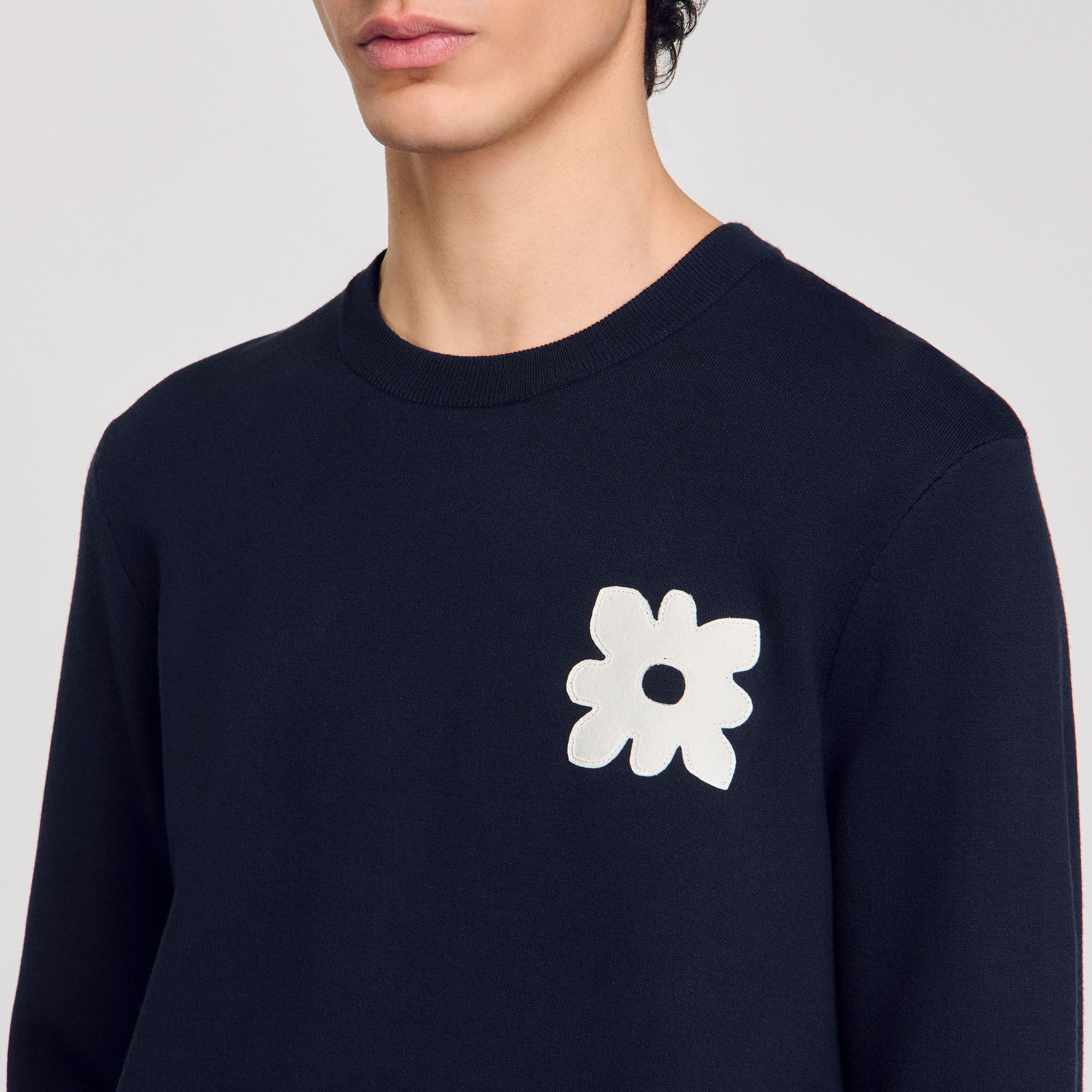 Pullover mit Blumendetail