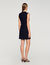 Kurzes Kleid mit Cut-Outs