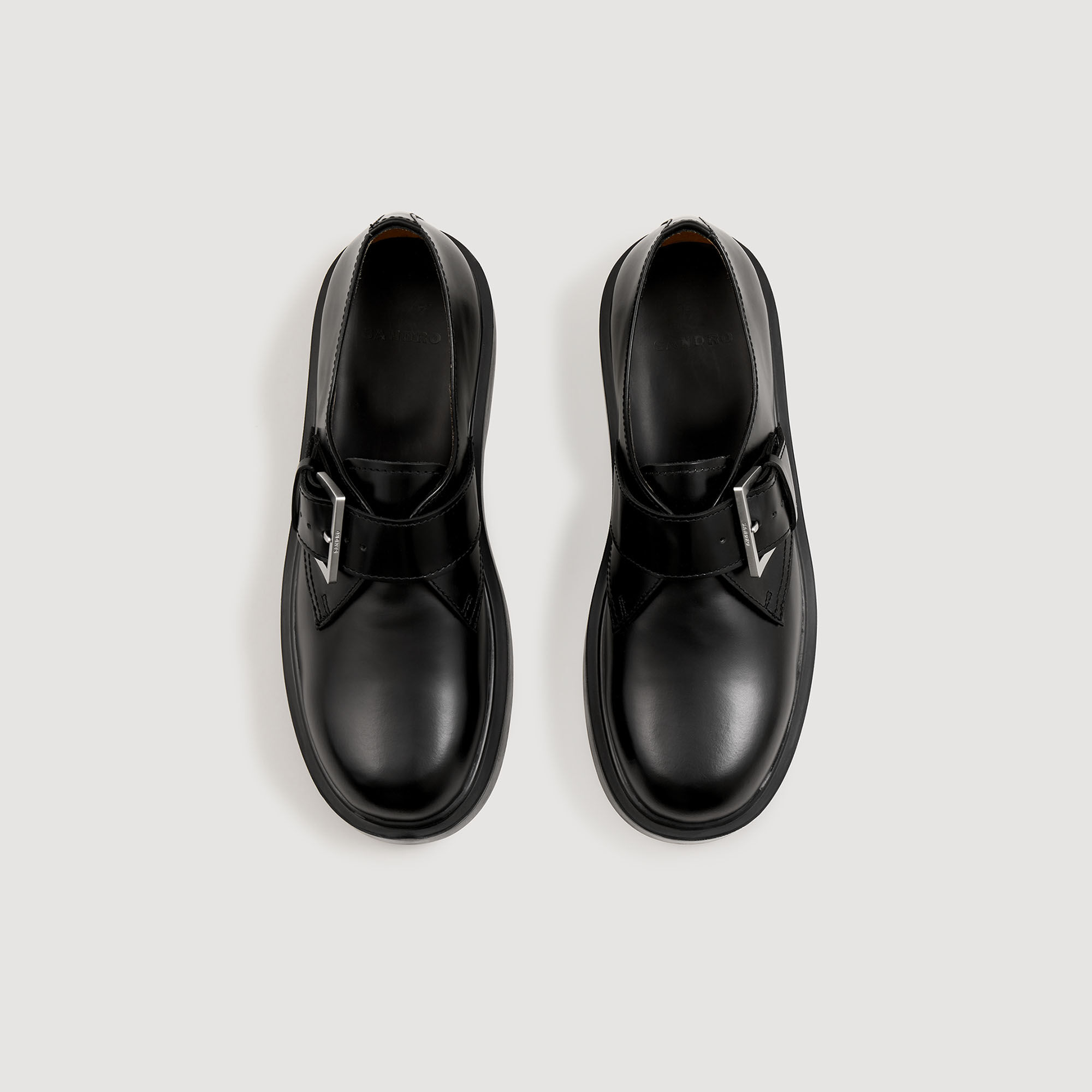 Derby-Schuhe aus glasiertem Leder