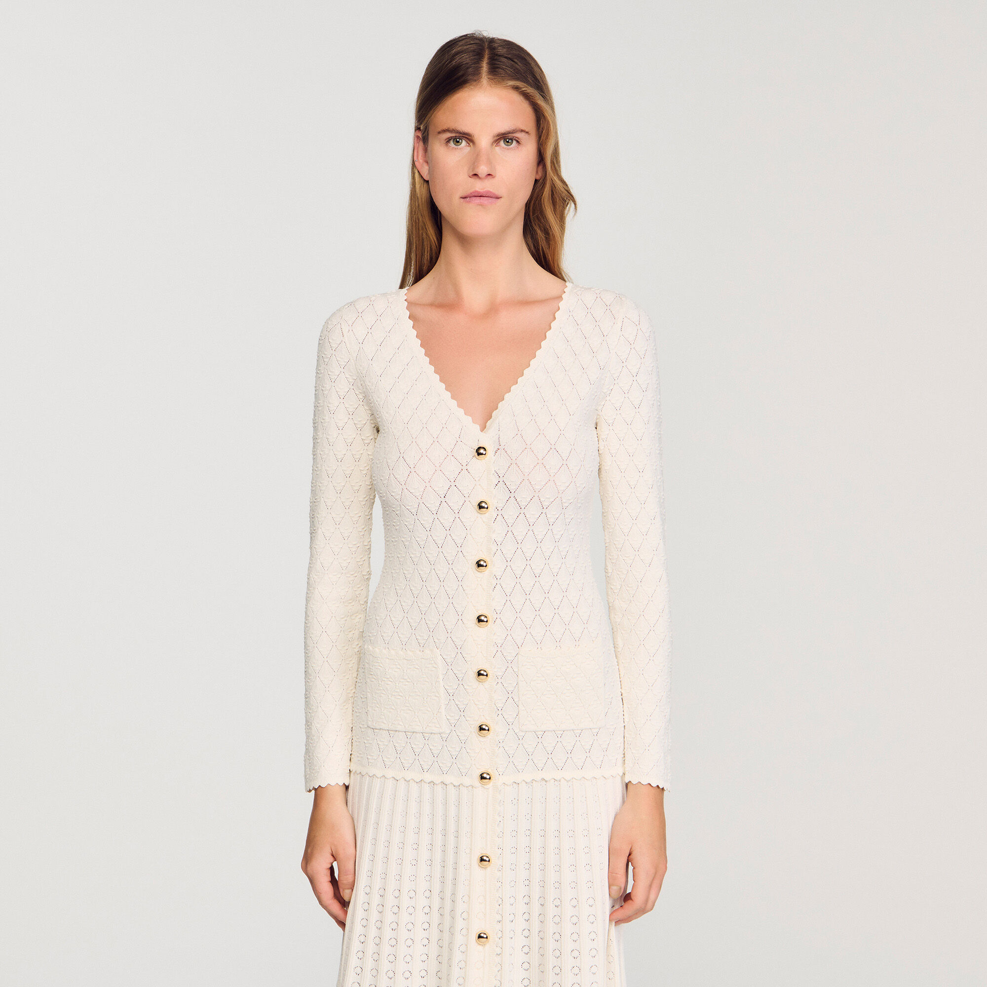 Langes Strickkleid mit Ziermuster