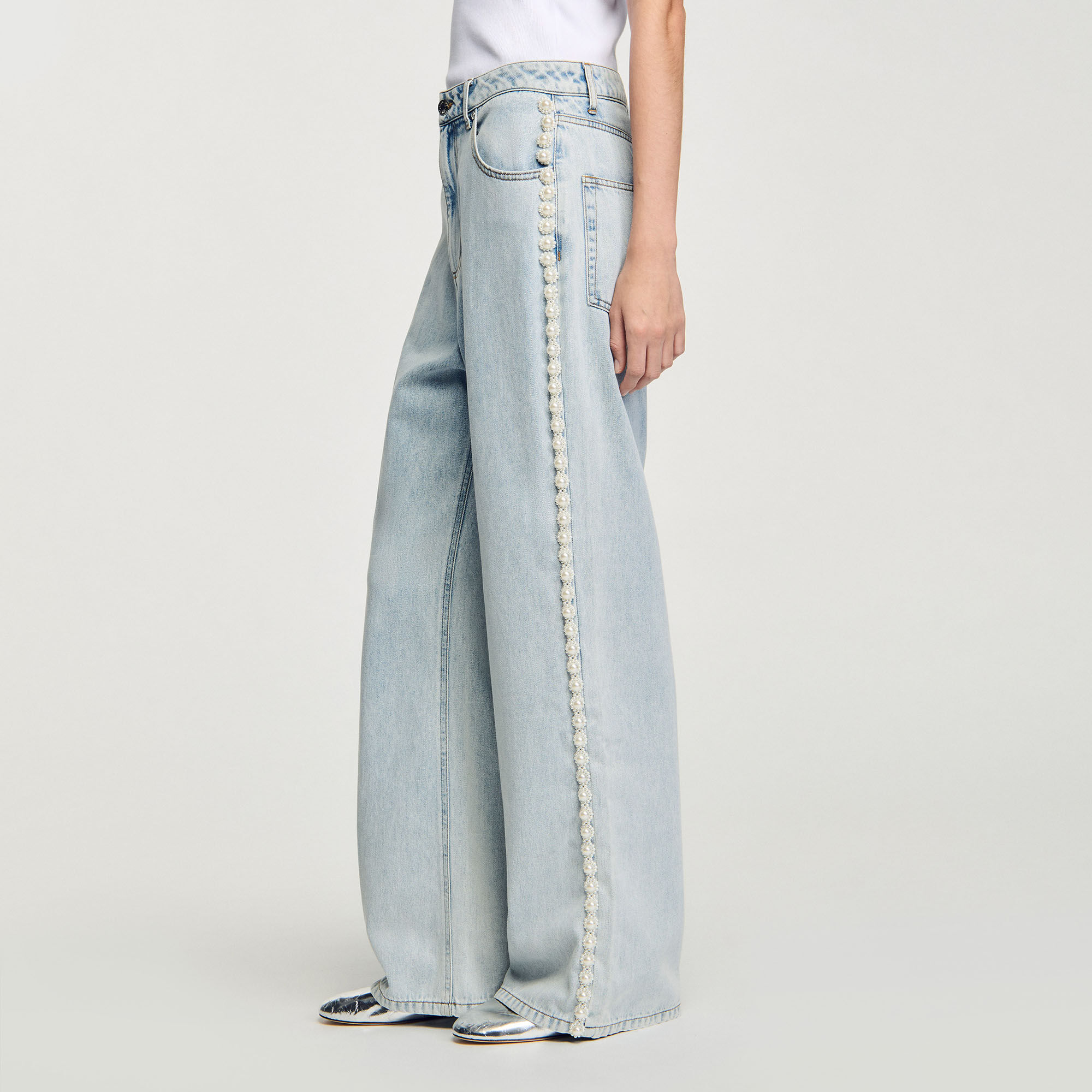Jeans mit Perlenbesatz