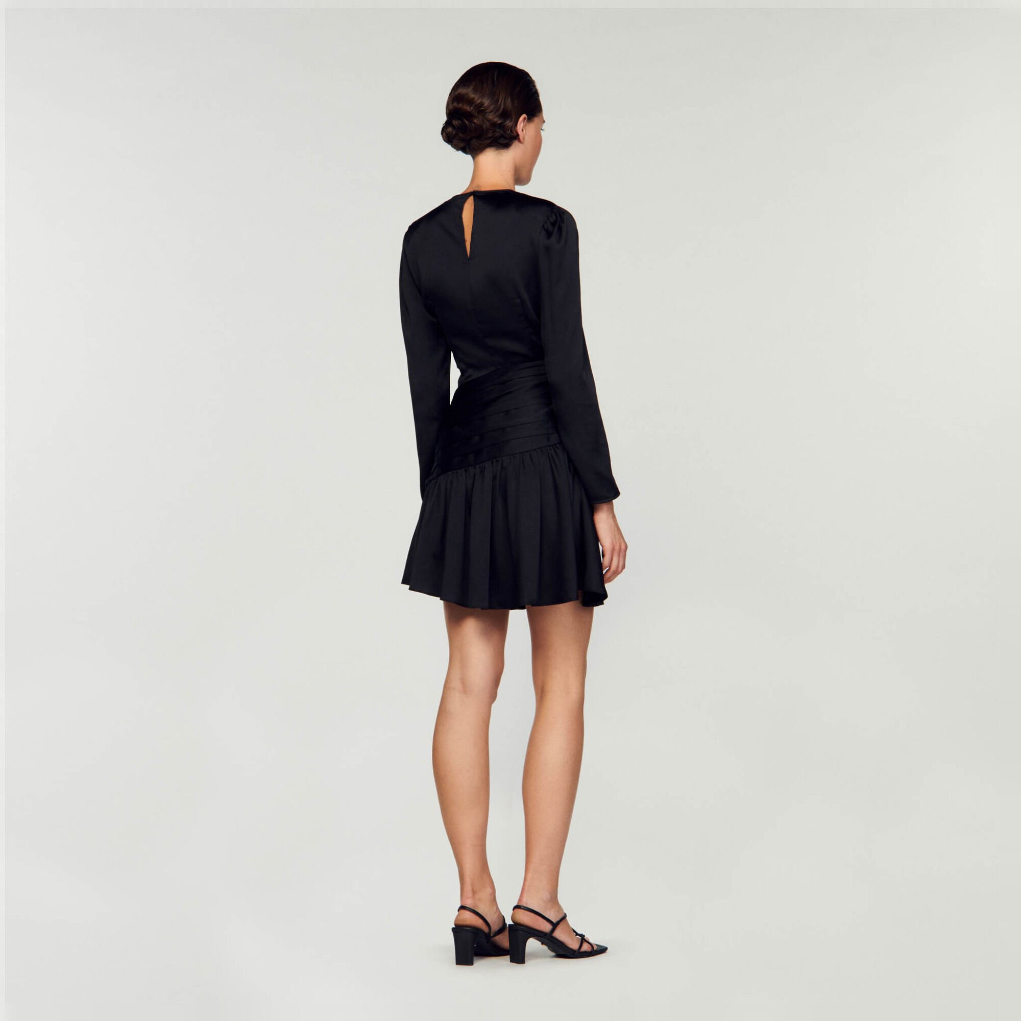 Kurzes drapiertes Kleid