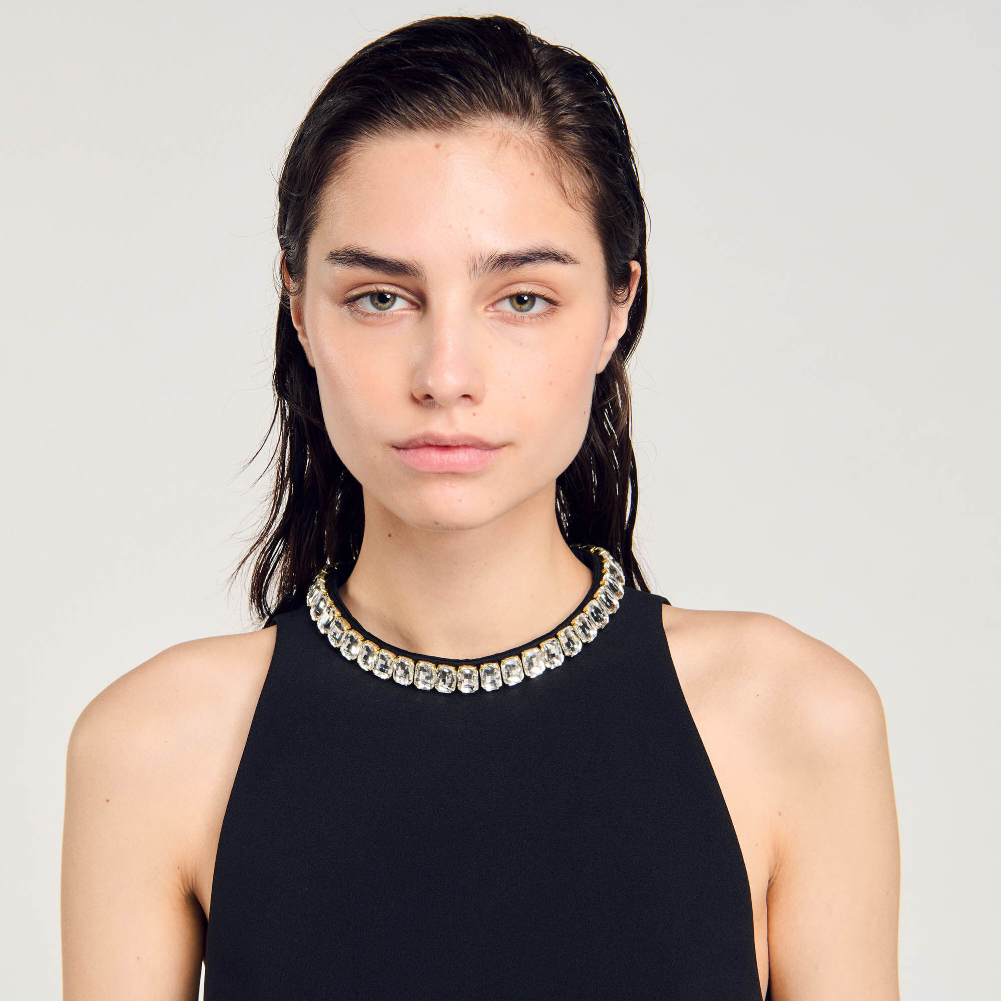 Kurzes Top mit Strass