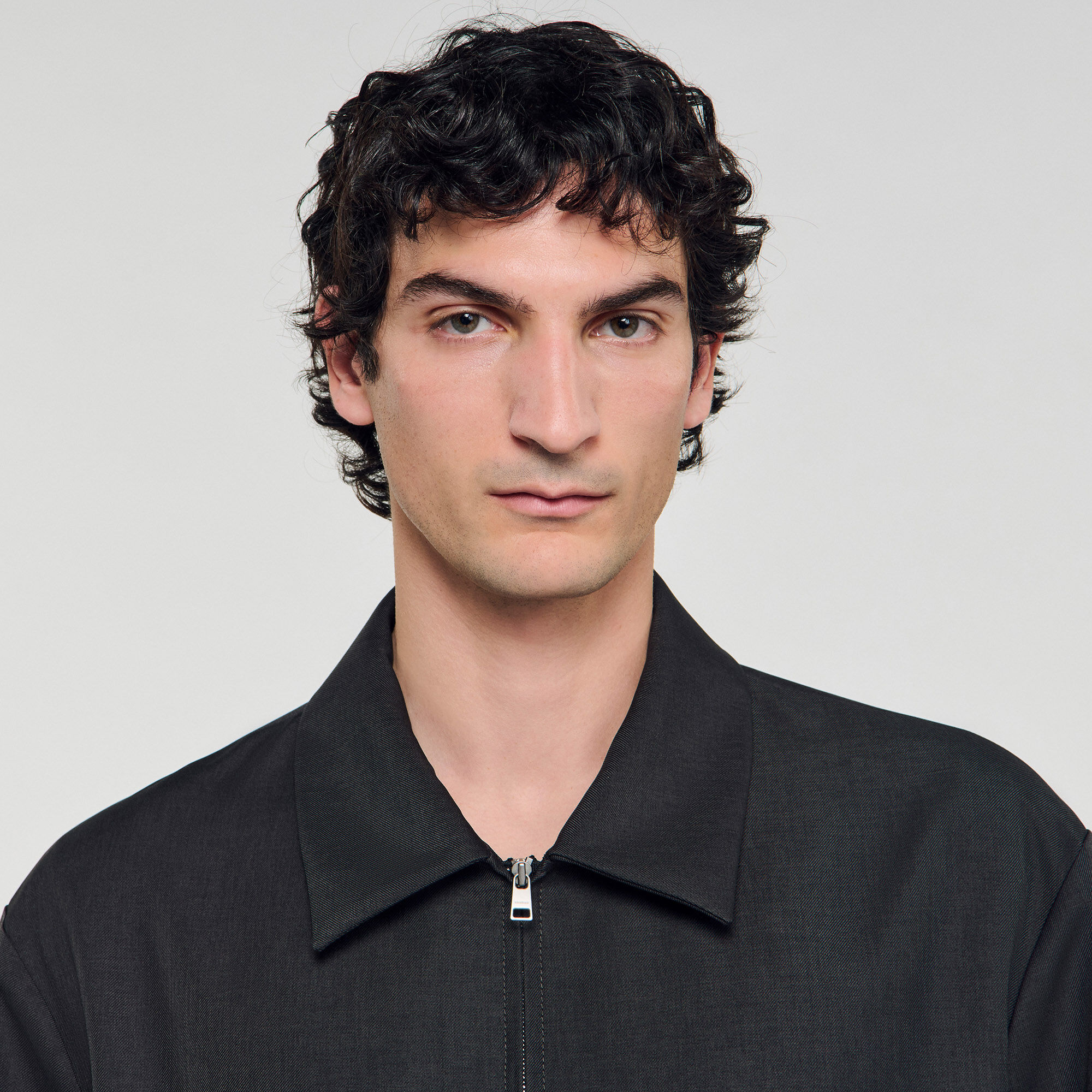 Jacke aus technischem Material Jacke aus technischem Material