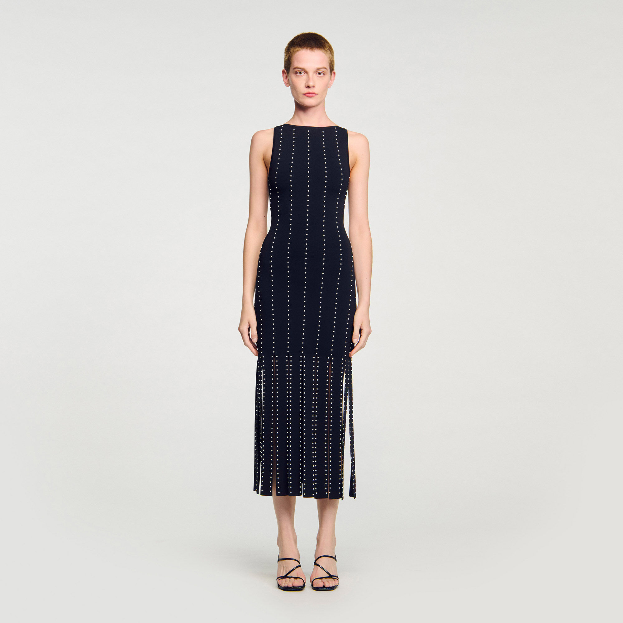 Langes Strickkleid mit Fransen