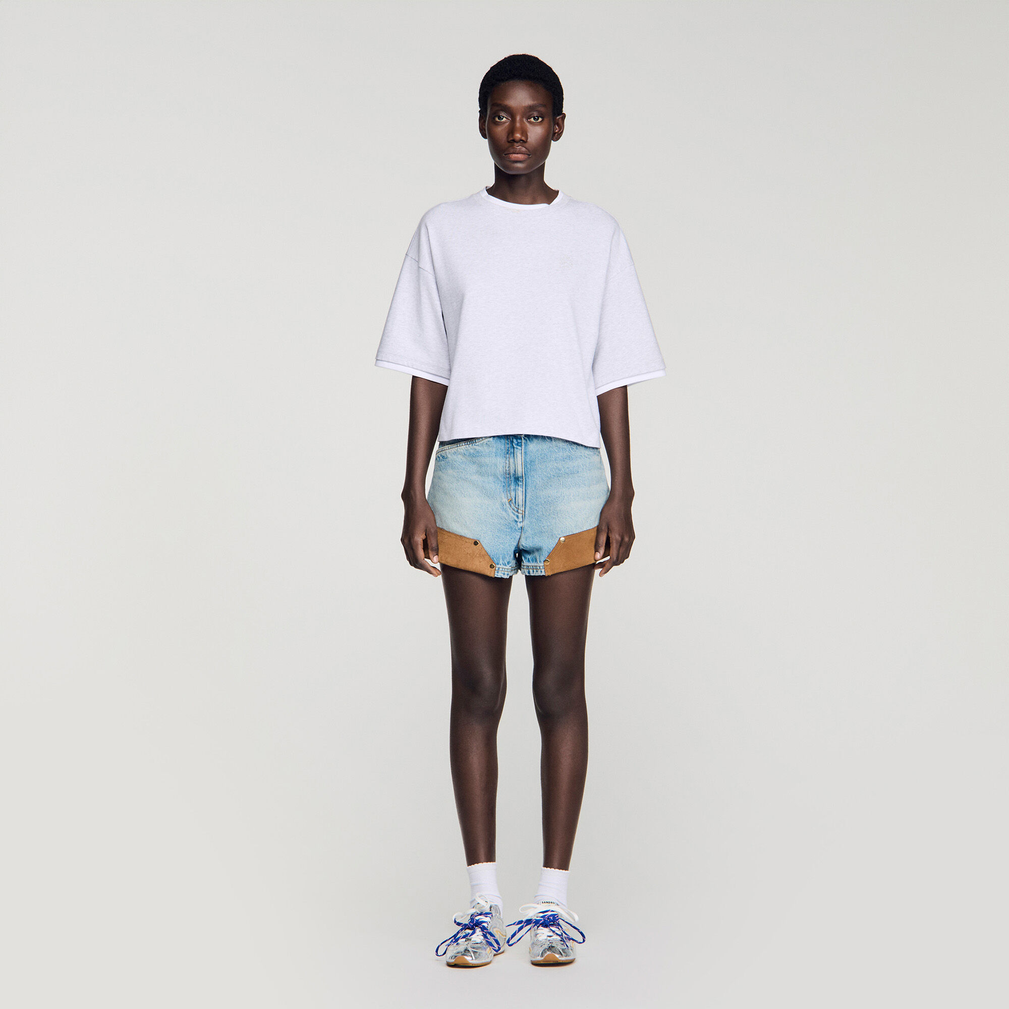 T-Shirt mit Kontrastbes&auml;tzen