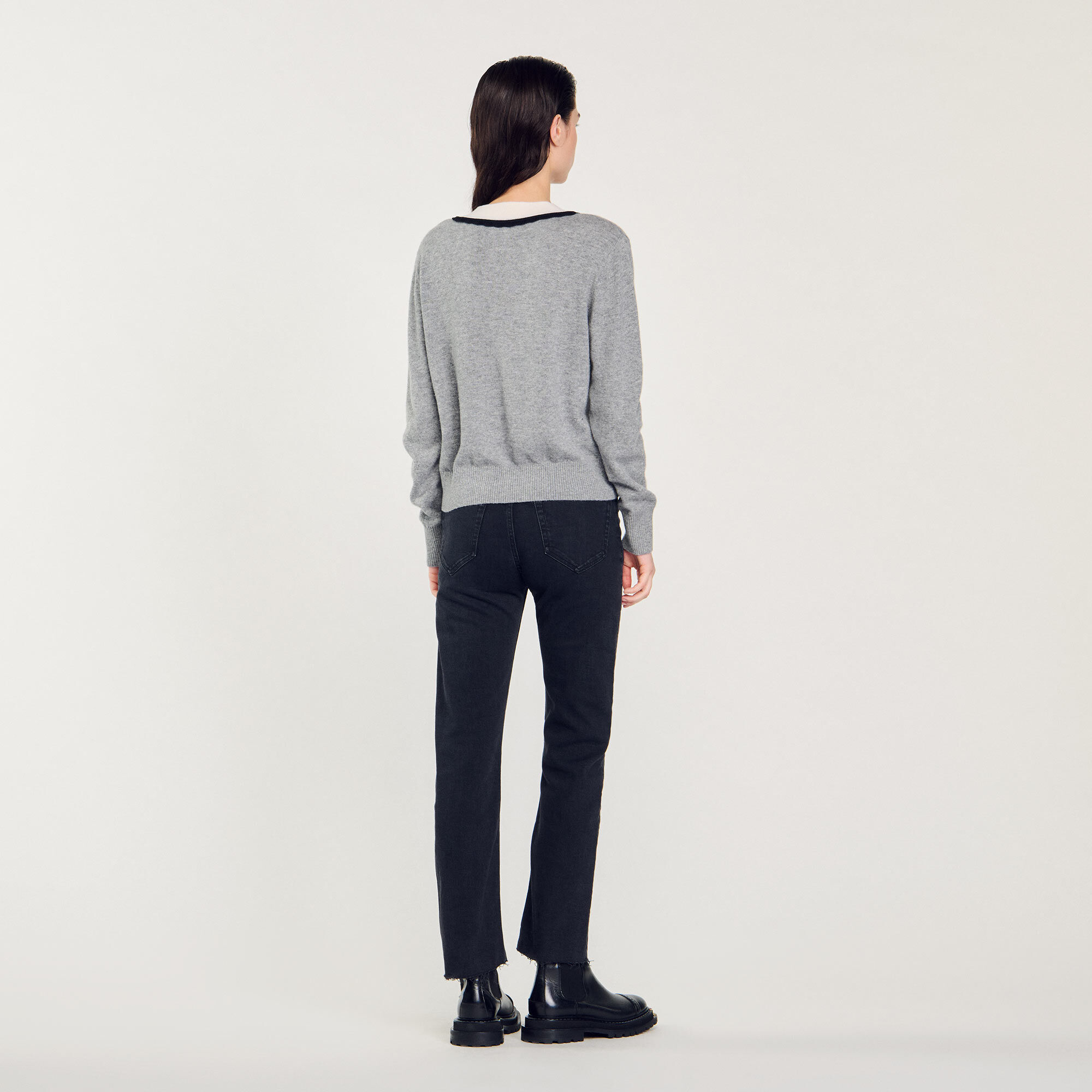 Pullover mit tiefem V-Ausschnitt