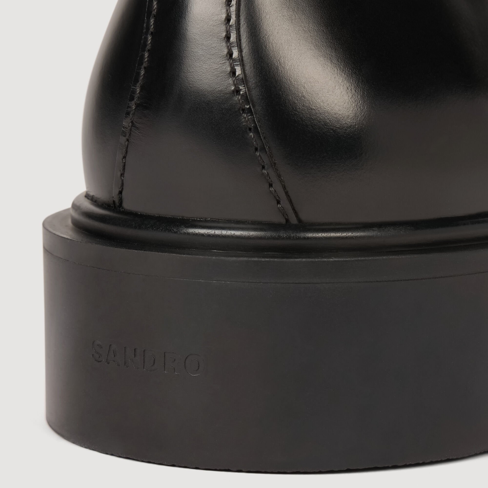 Derby-Schuhe aus glasiertem Leder