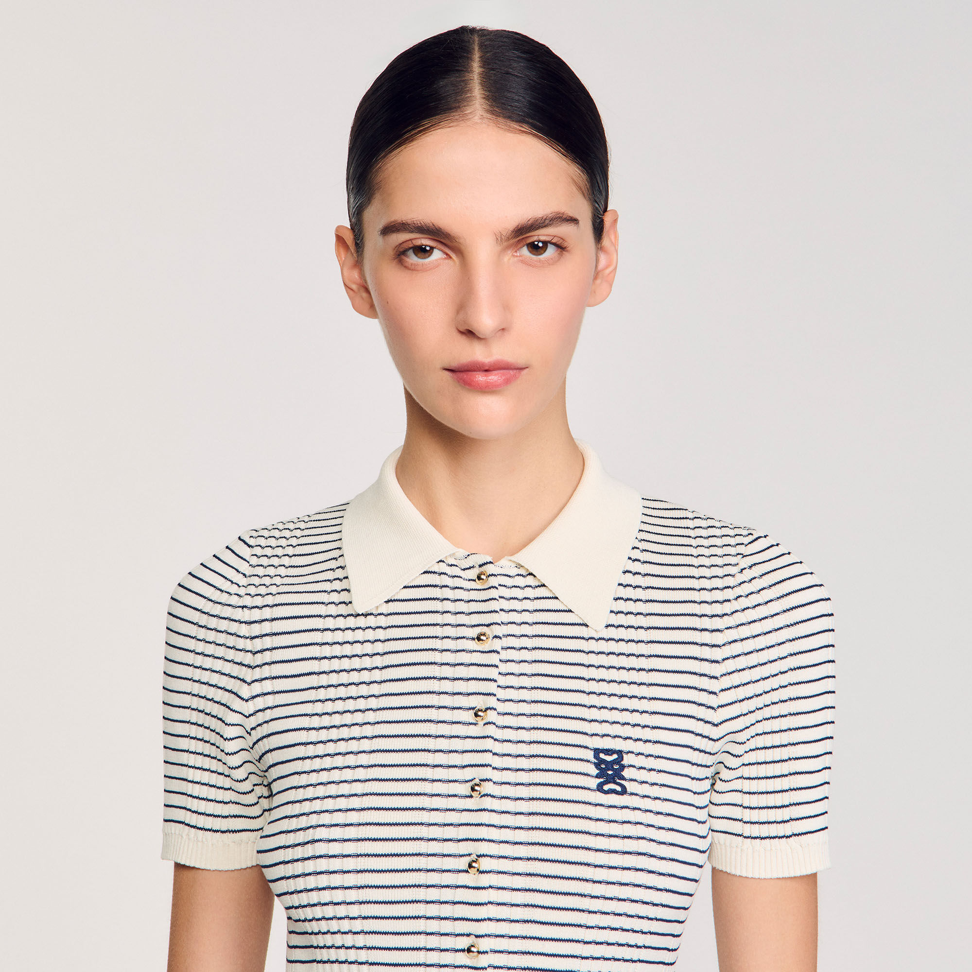 Mini-Overall aus gestreiftem Strick