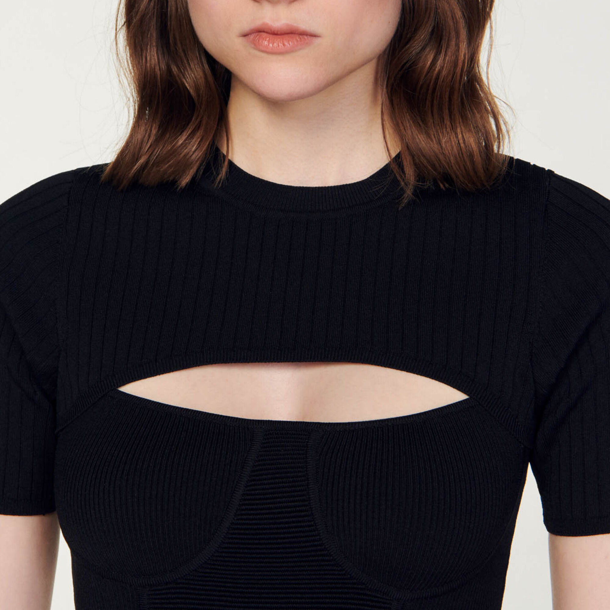 Unterbrochener Kurzer Pulli