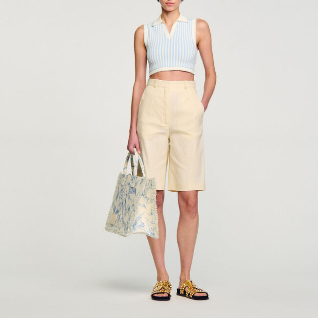 Kurzer Pullover mit Streifen