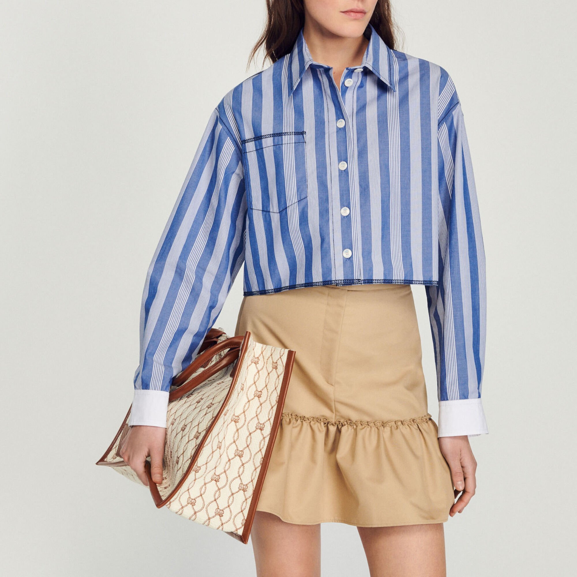 Kurze Bluse mit Streifen