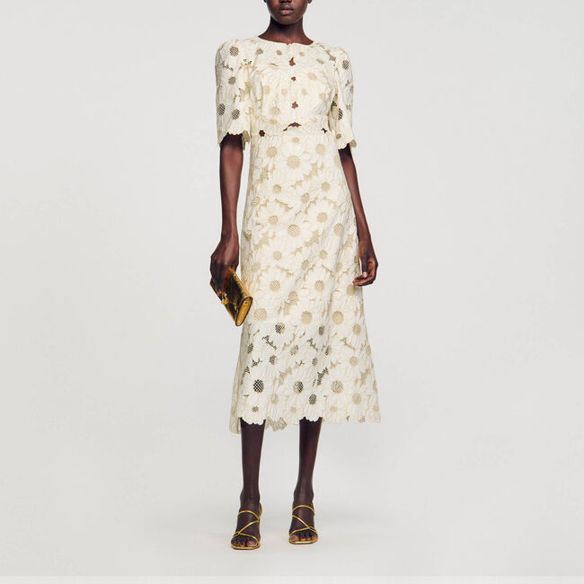 Langes besticktes Kleid