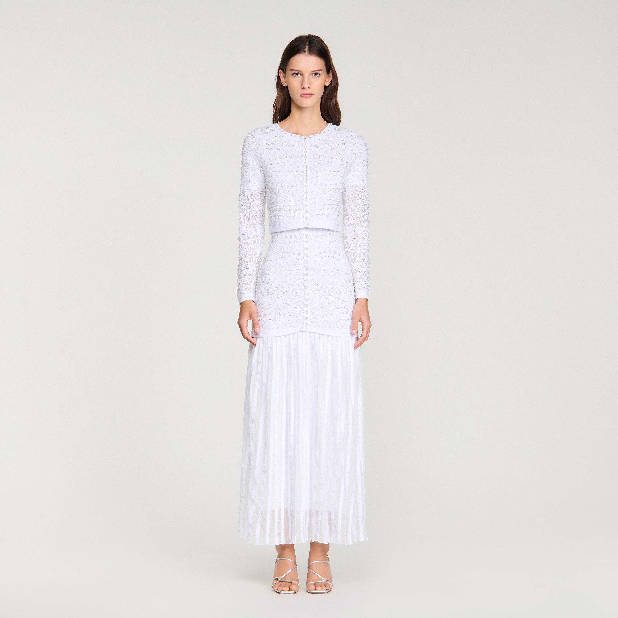 Kurzer Cardigan mit Perlen