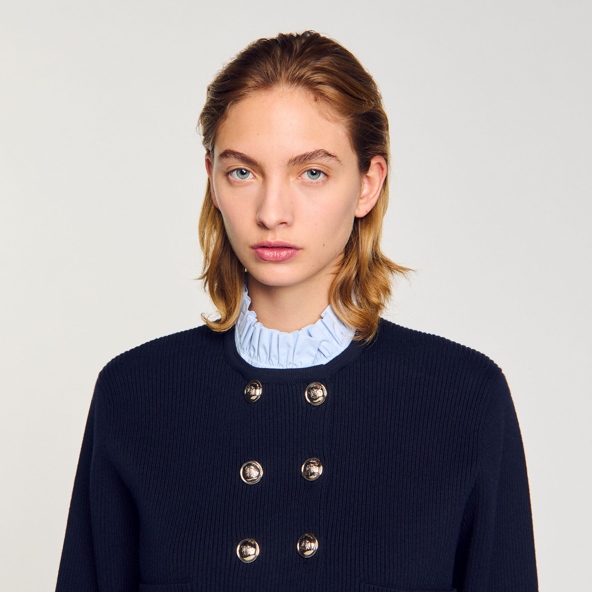 Cardigan mit abnehmbarem Volantkragen