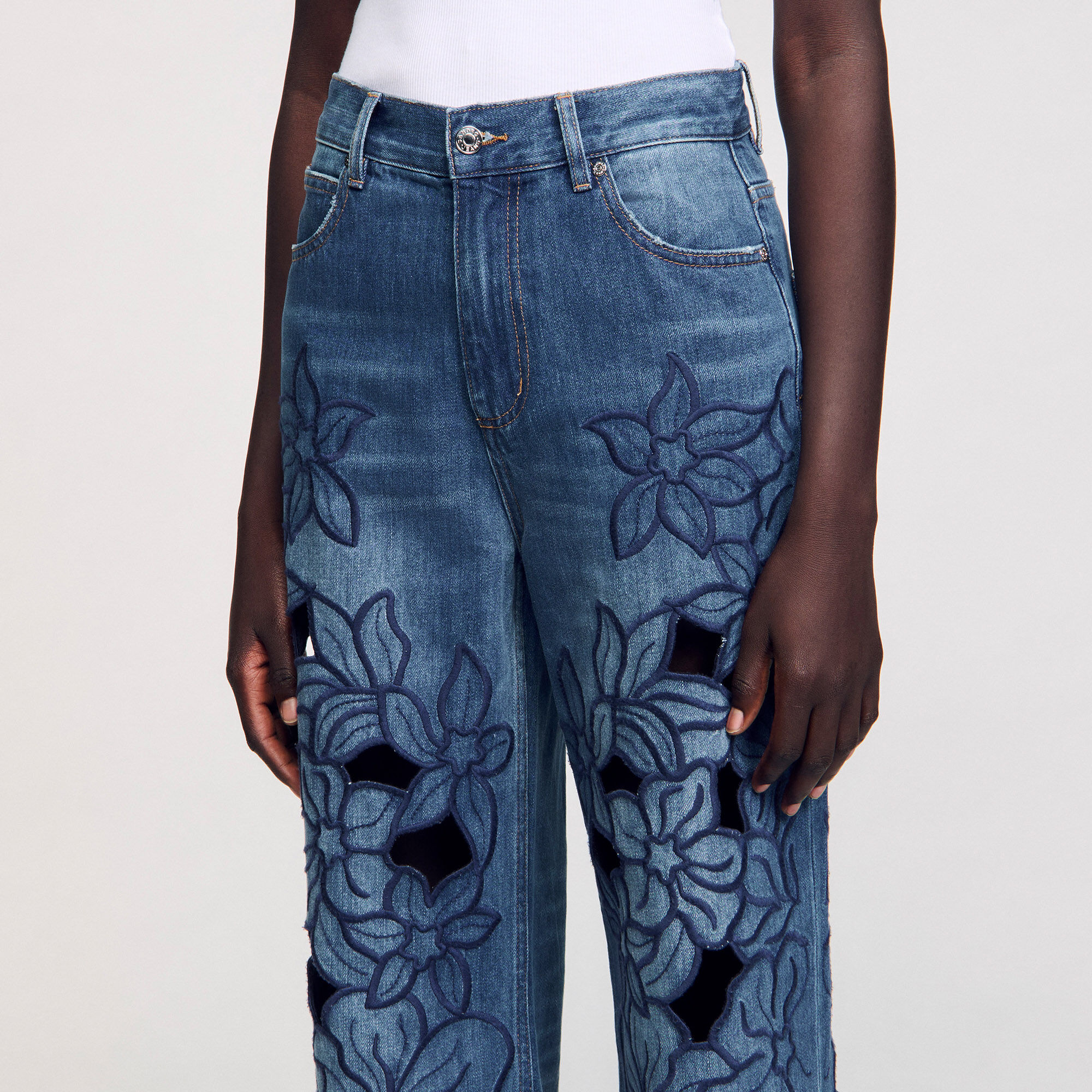 Bestickte Jeans