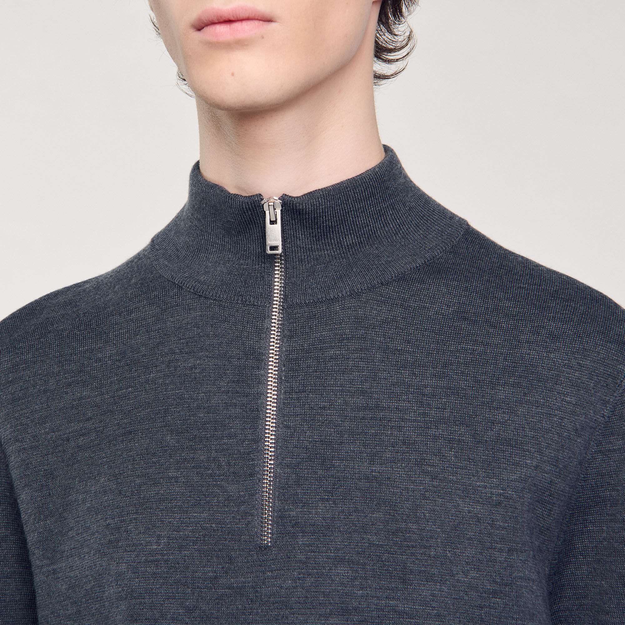 Wollpullover mit Reißverschlusskragen