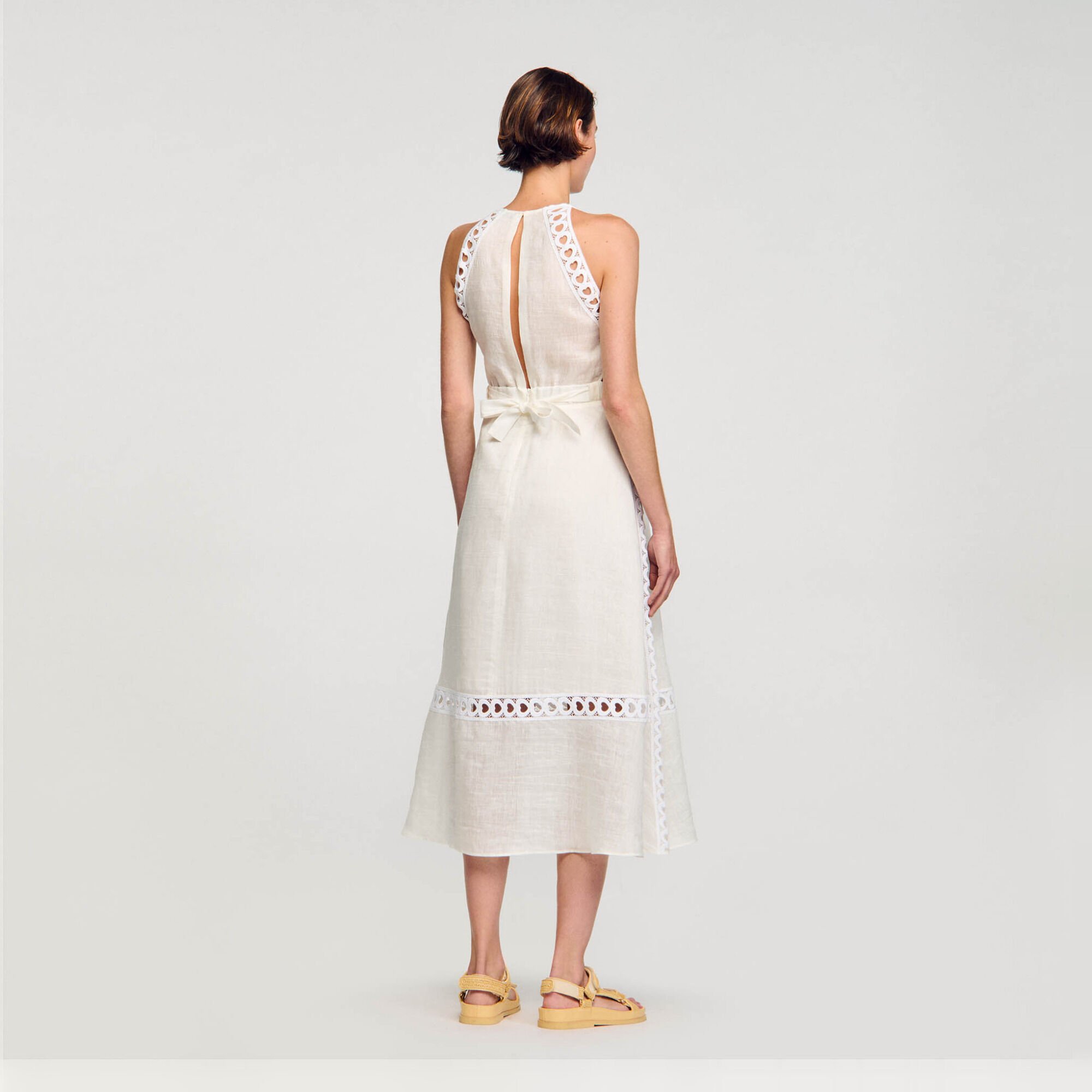 Langes Kleid aus Leinen 