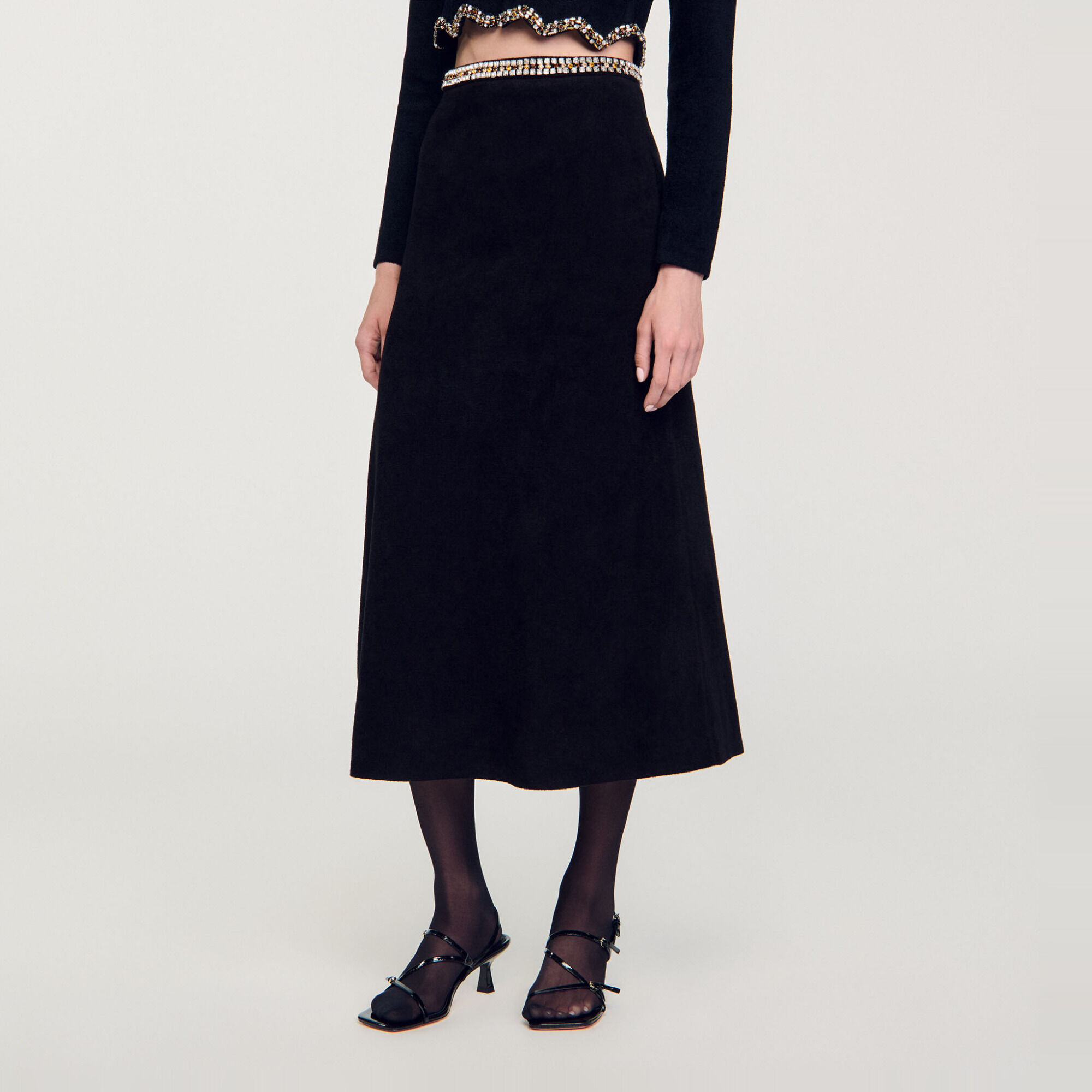 Kurzer Rock mit Strass