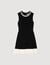 Kurzes Strickkleid mit Perlenkragen
