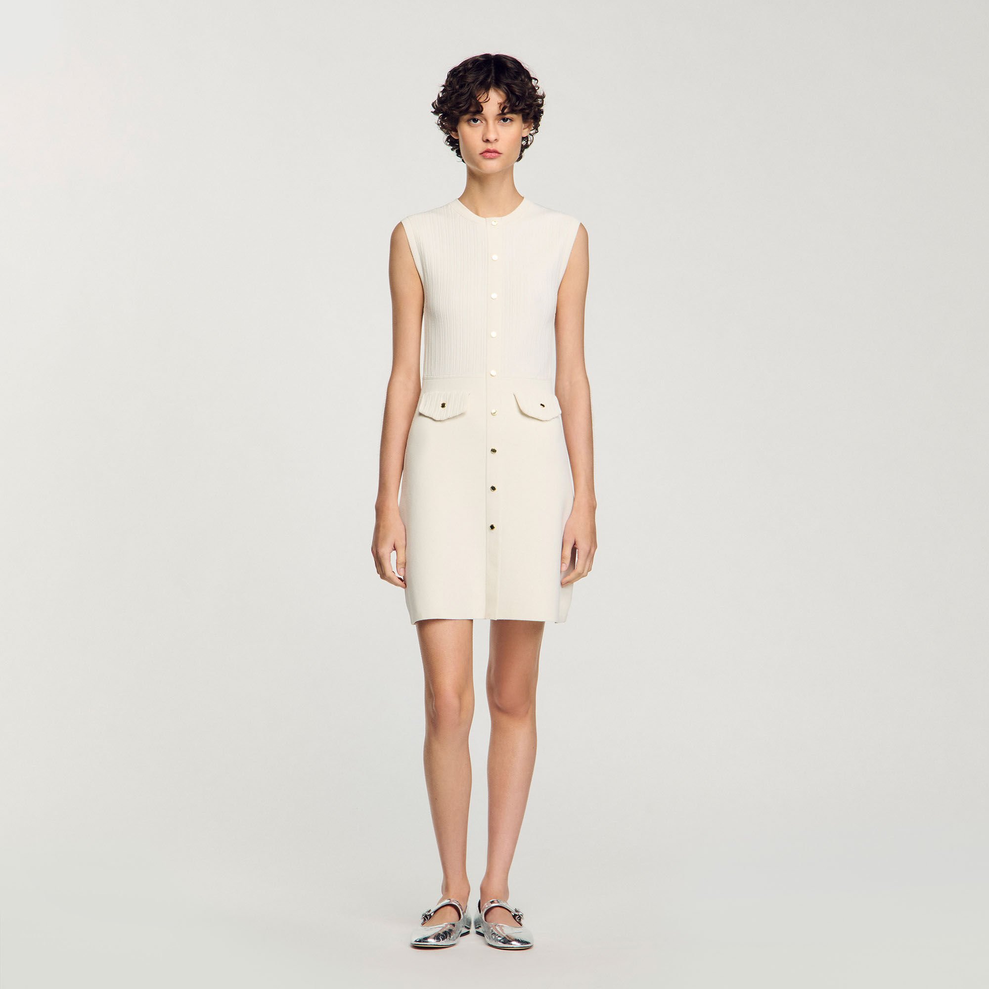 Kurzes Kleid aus Rippenstrick