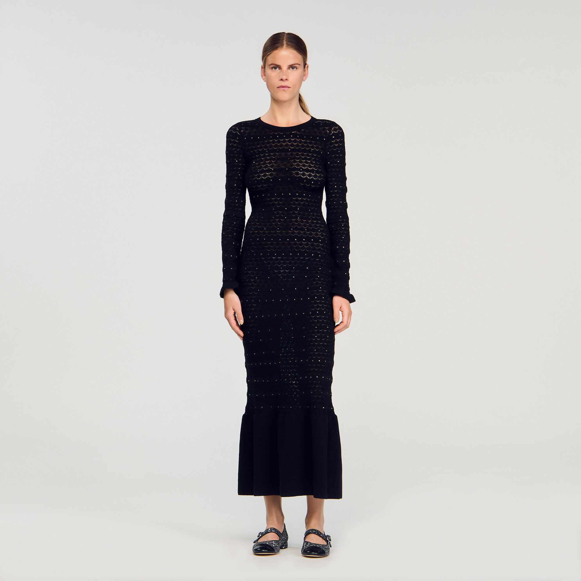Langes Strickkleid mit Strassbesatz