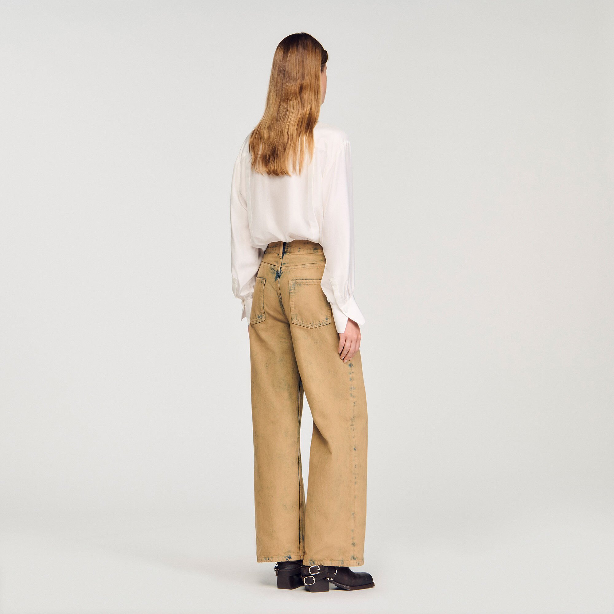 Weite Jeans aus verwaschenem Denim