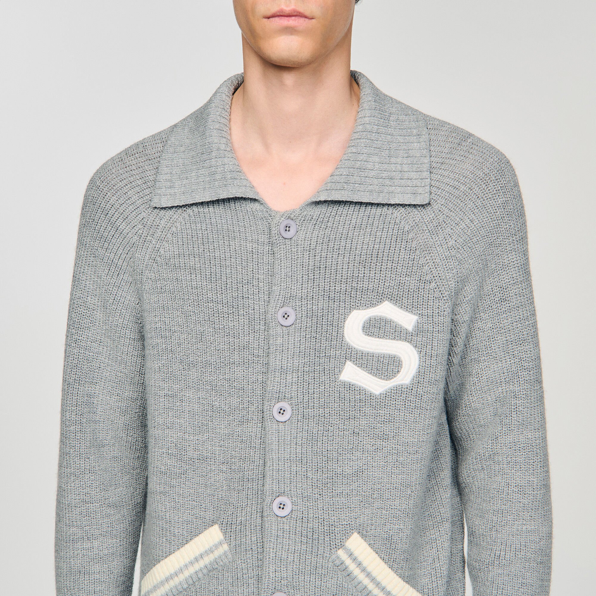Wollcardigan mit Patch S