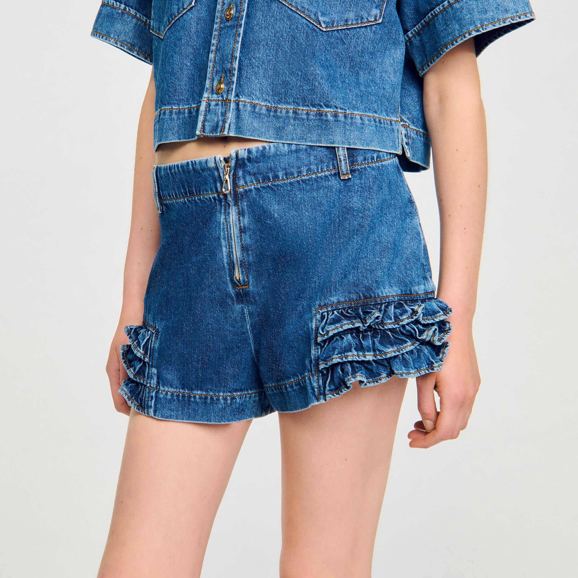 Shorts aus Denim mit Volants