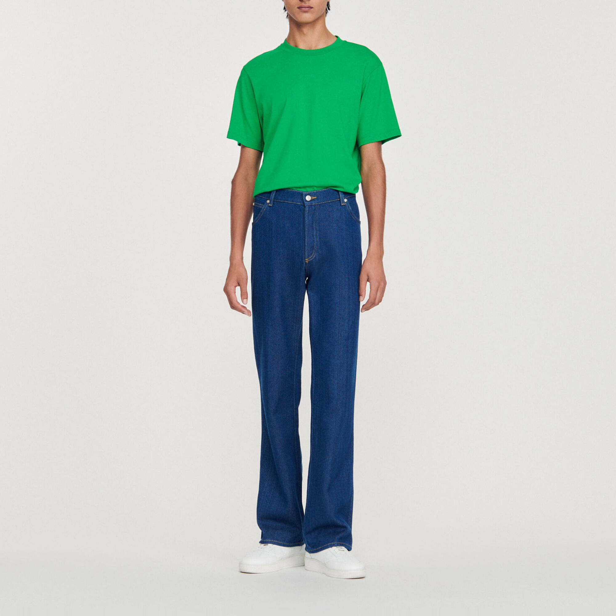 Flared Jeans mit hoher Taille