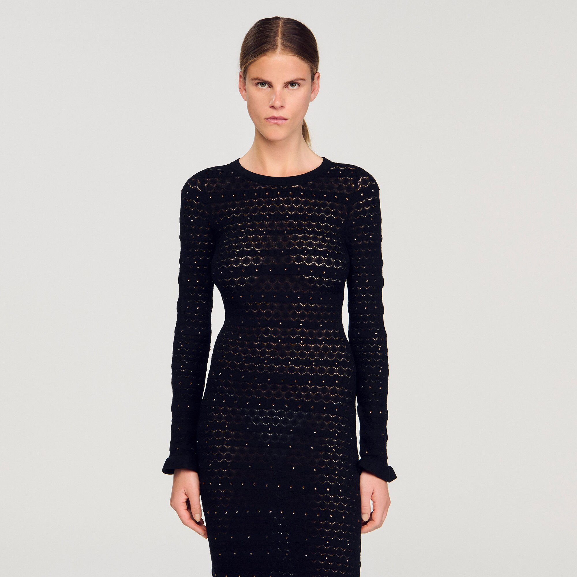 Langes Strickkleid mit Strassbesatz