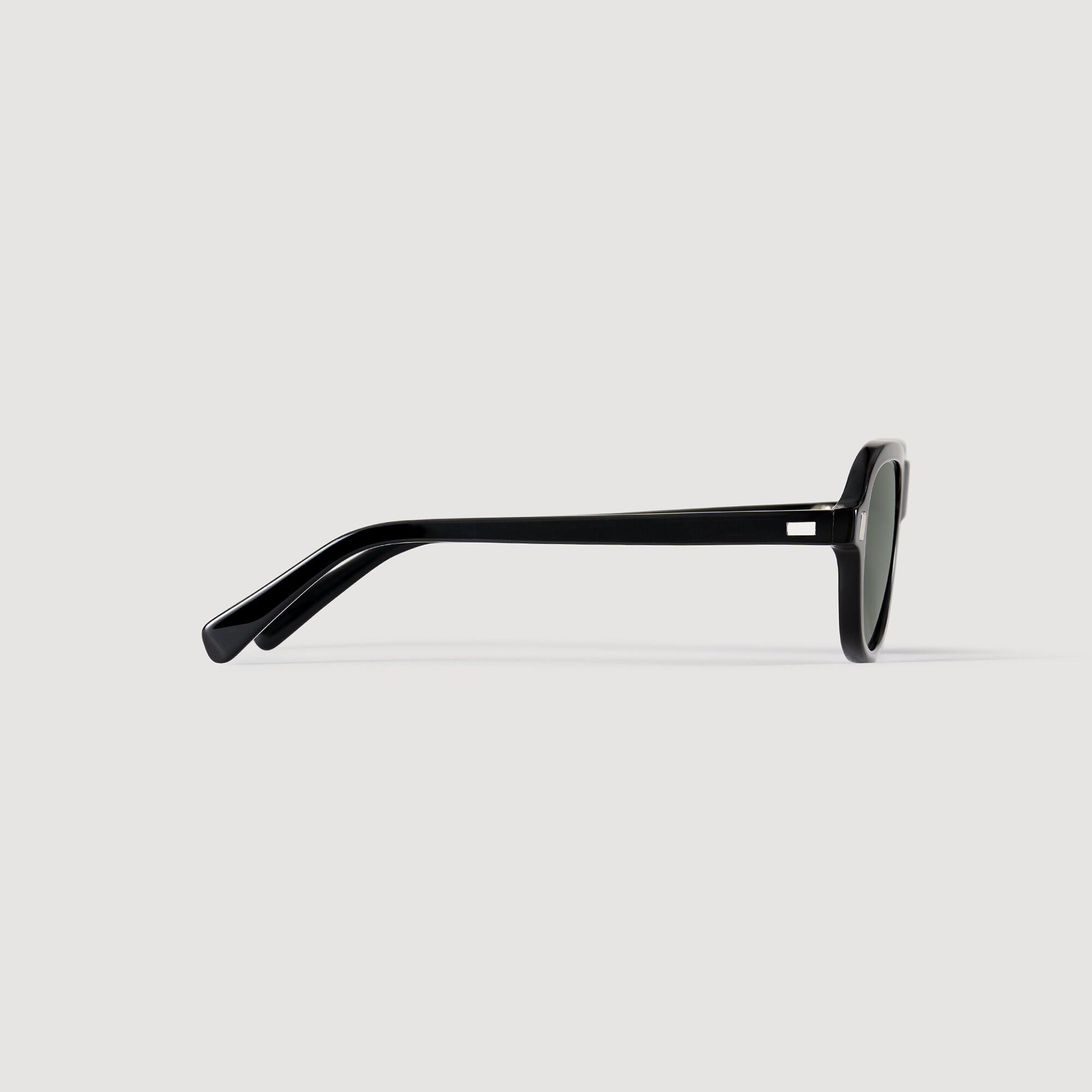 Sonnenbrille im Maskenstil Sonnenbrille im Maskenstil