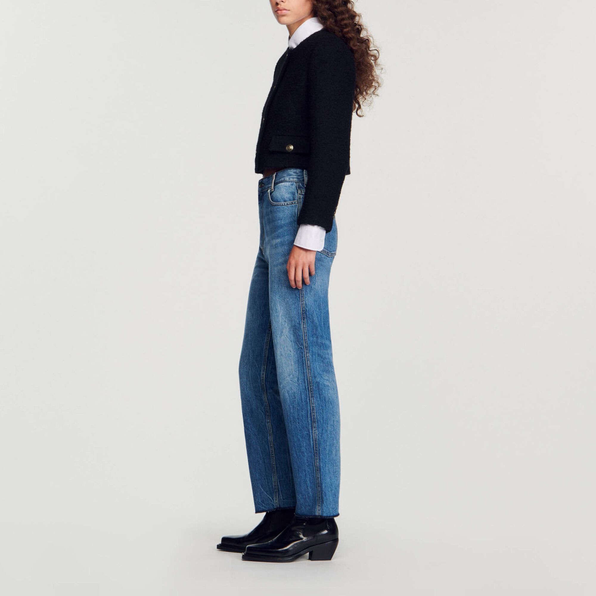 Kurze Jacke mit Schleifen