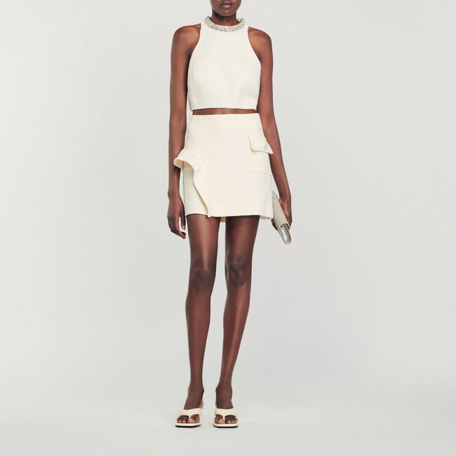 Kurzer Rock mit Volant