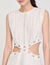 Kurzes Kleid mit Ausschnitten