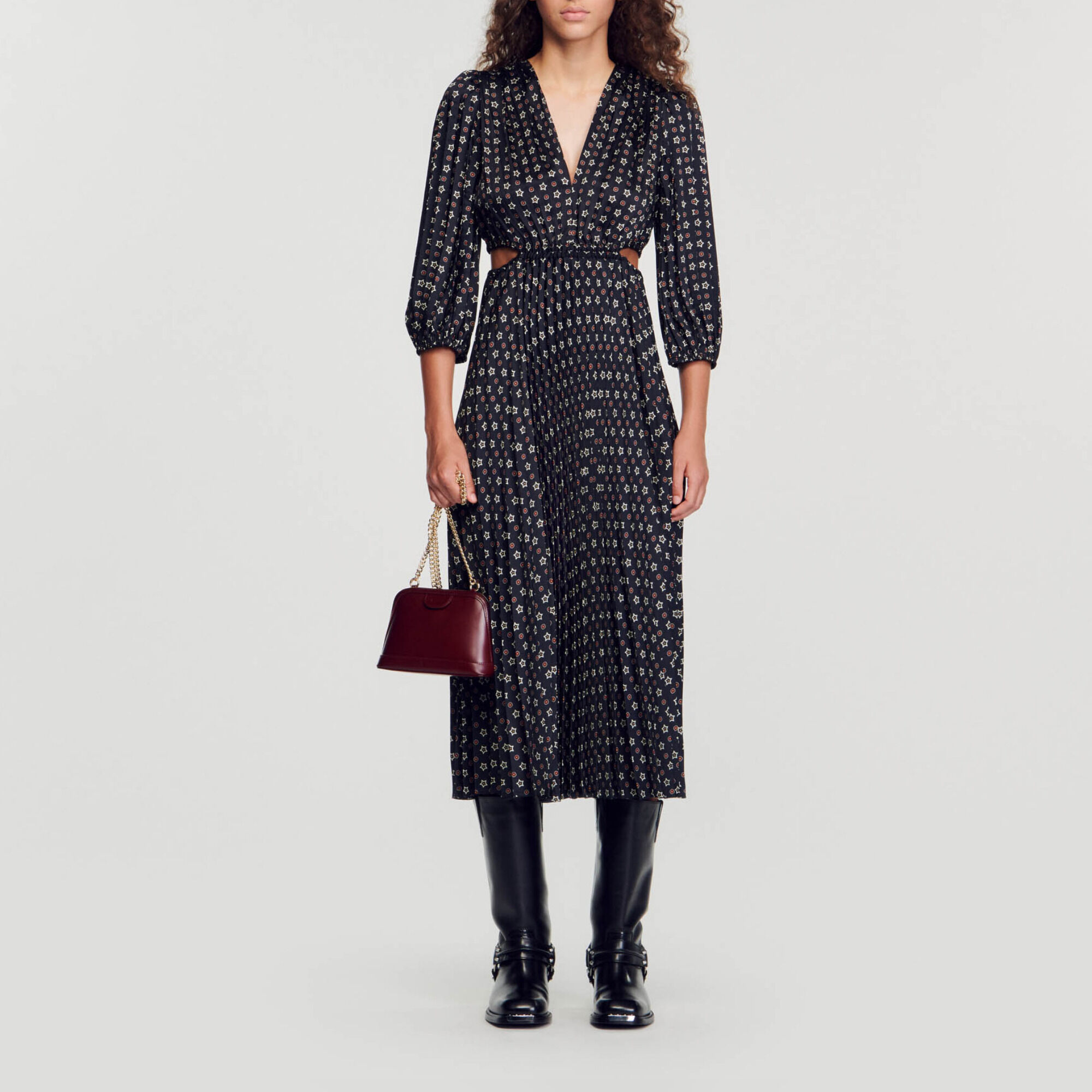 Langes plissiertes Kleid mit Print