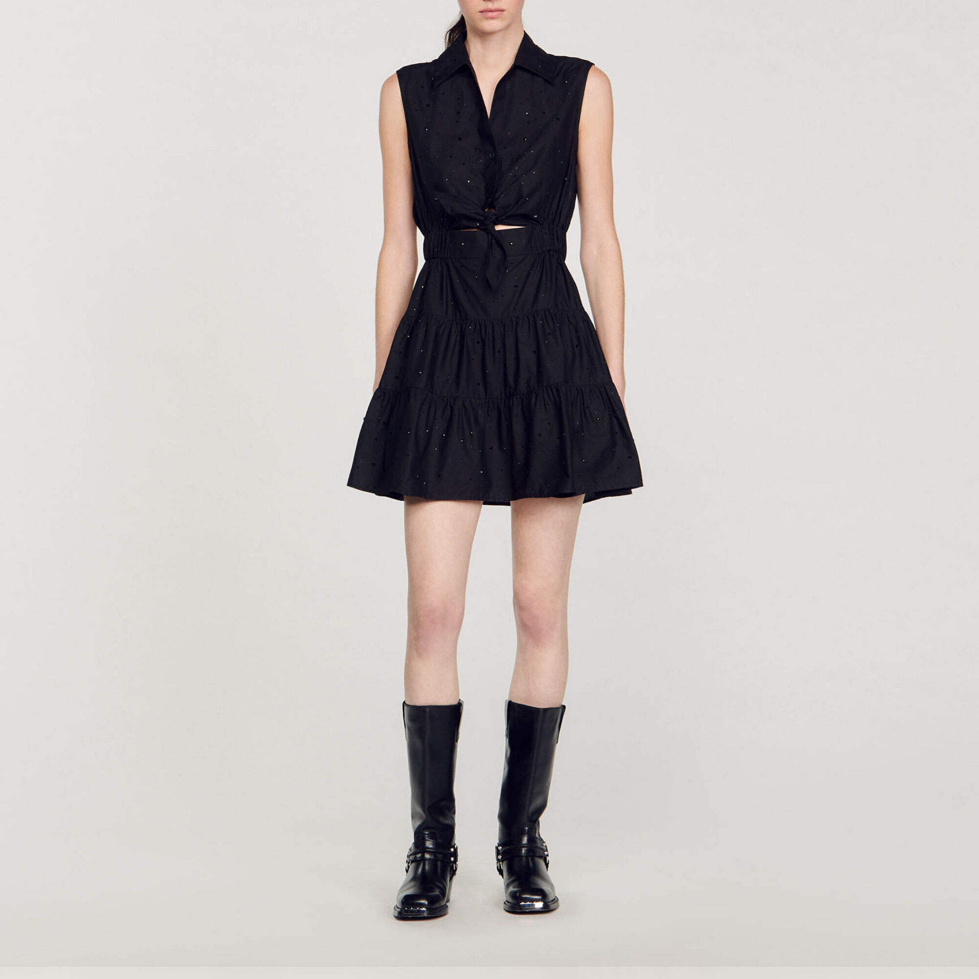 Kurzes drapiertes Kleid mit Strass