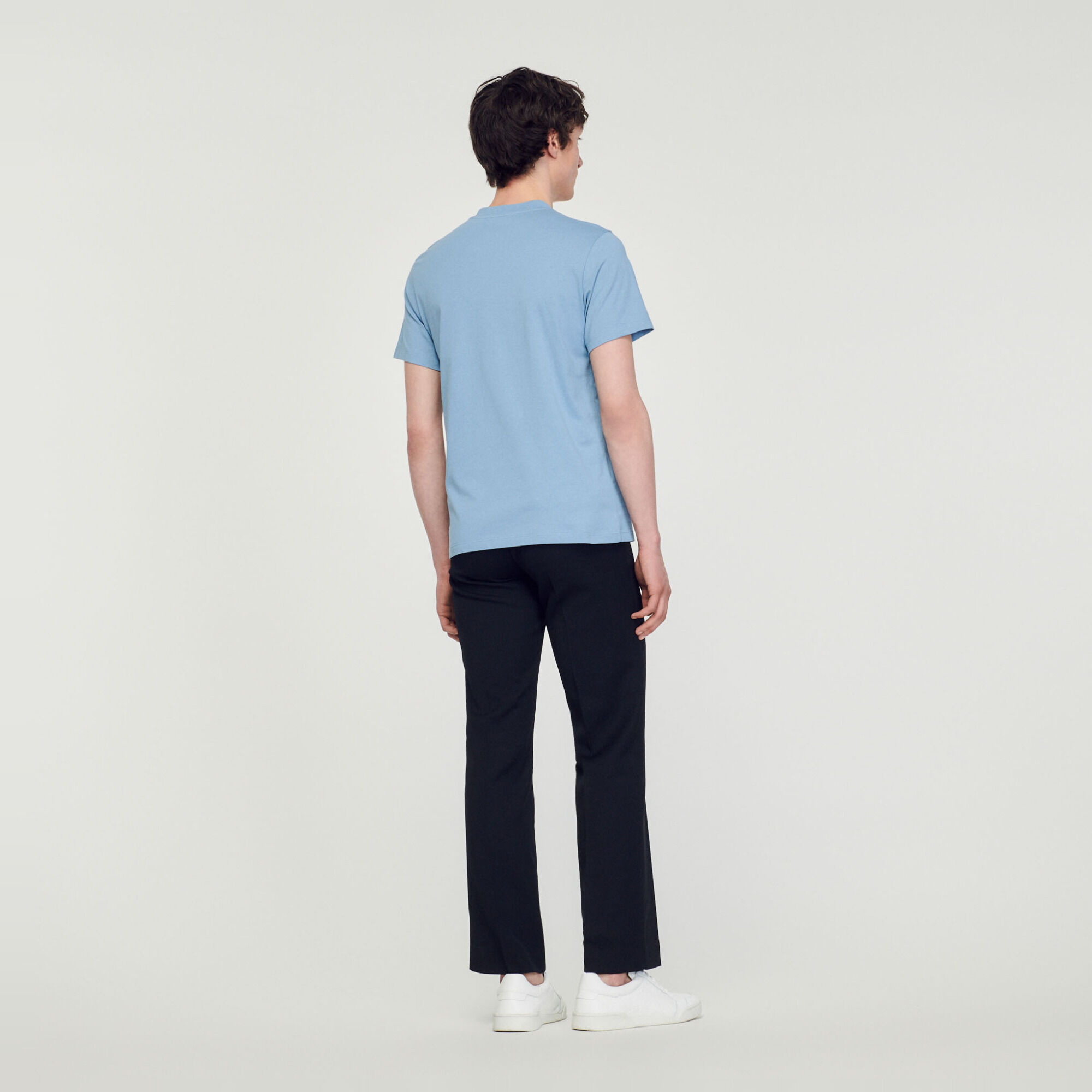 T-Shirt mit Square-Cross-Aufnäher