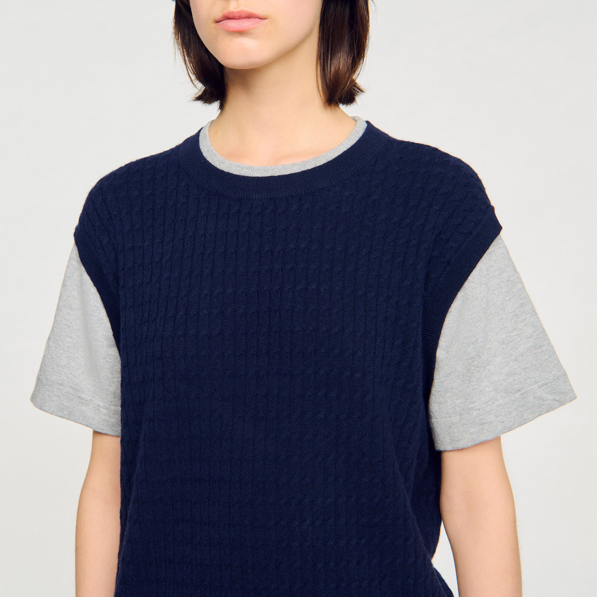 Strickpullover aus Materialmix