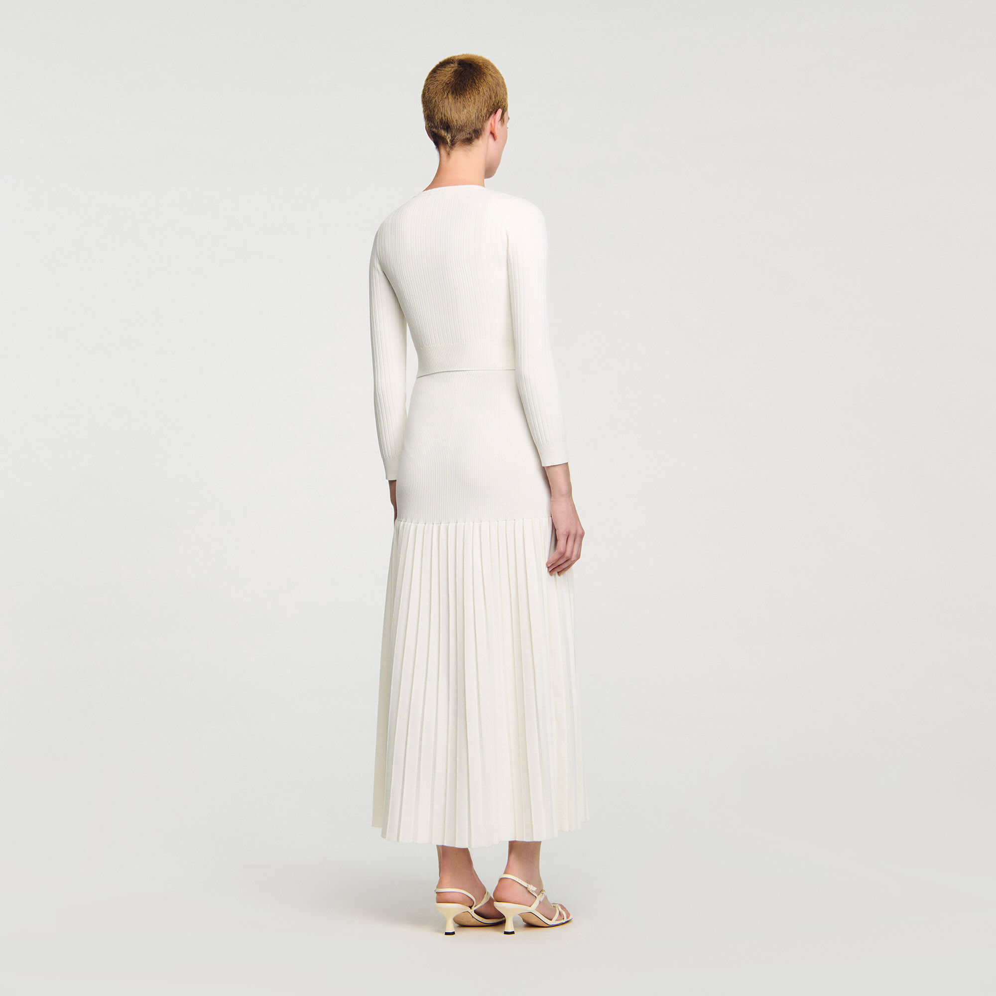Kurzer Cardigan aus Rippstrick
