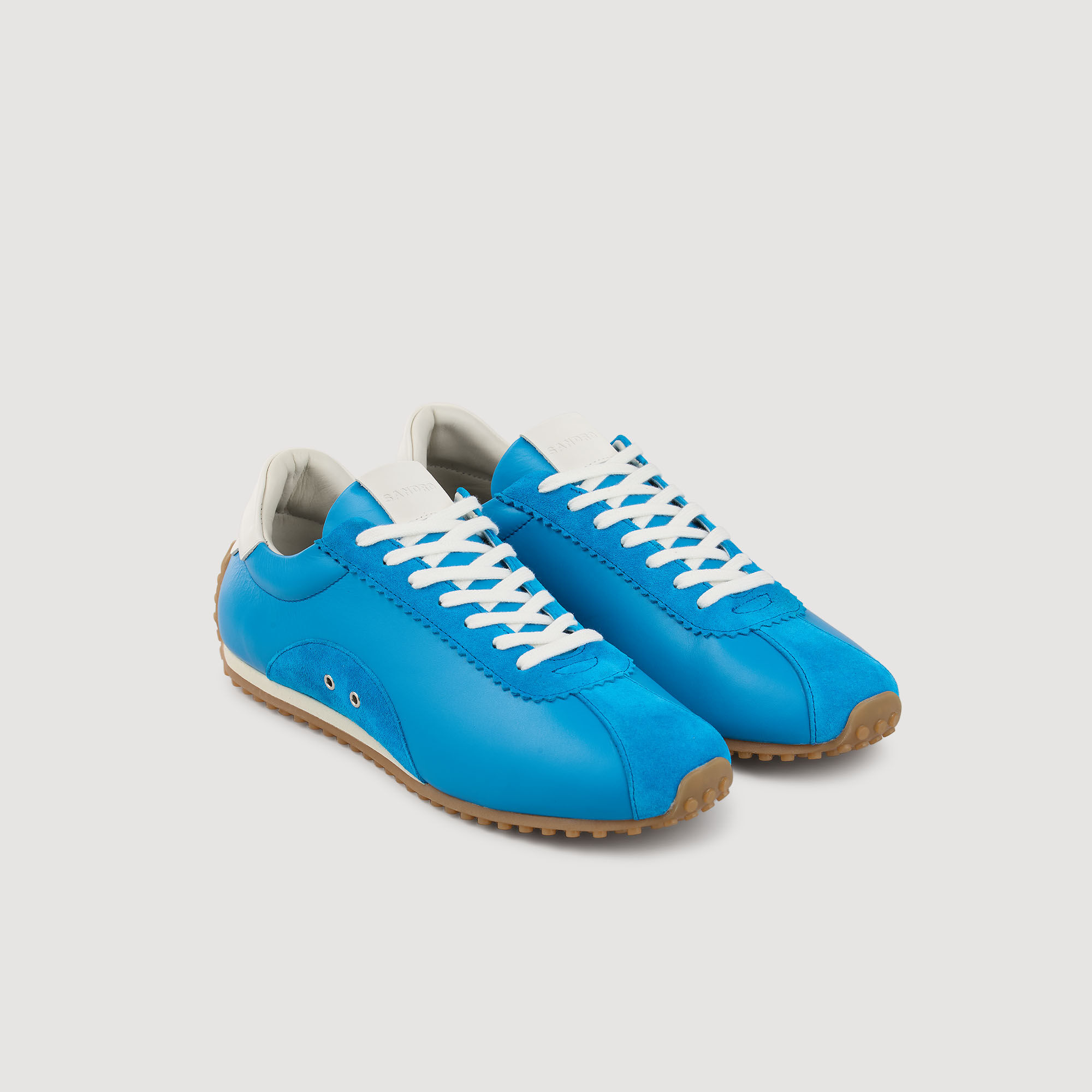 Niedrige Turnschuhe