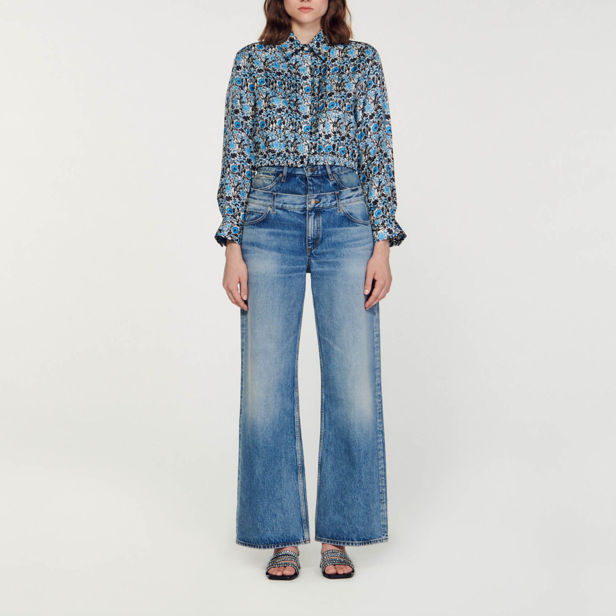 Kurze Hemdbluse aus Seide