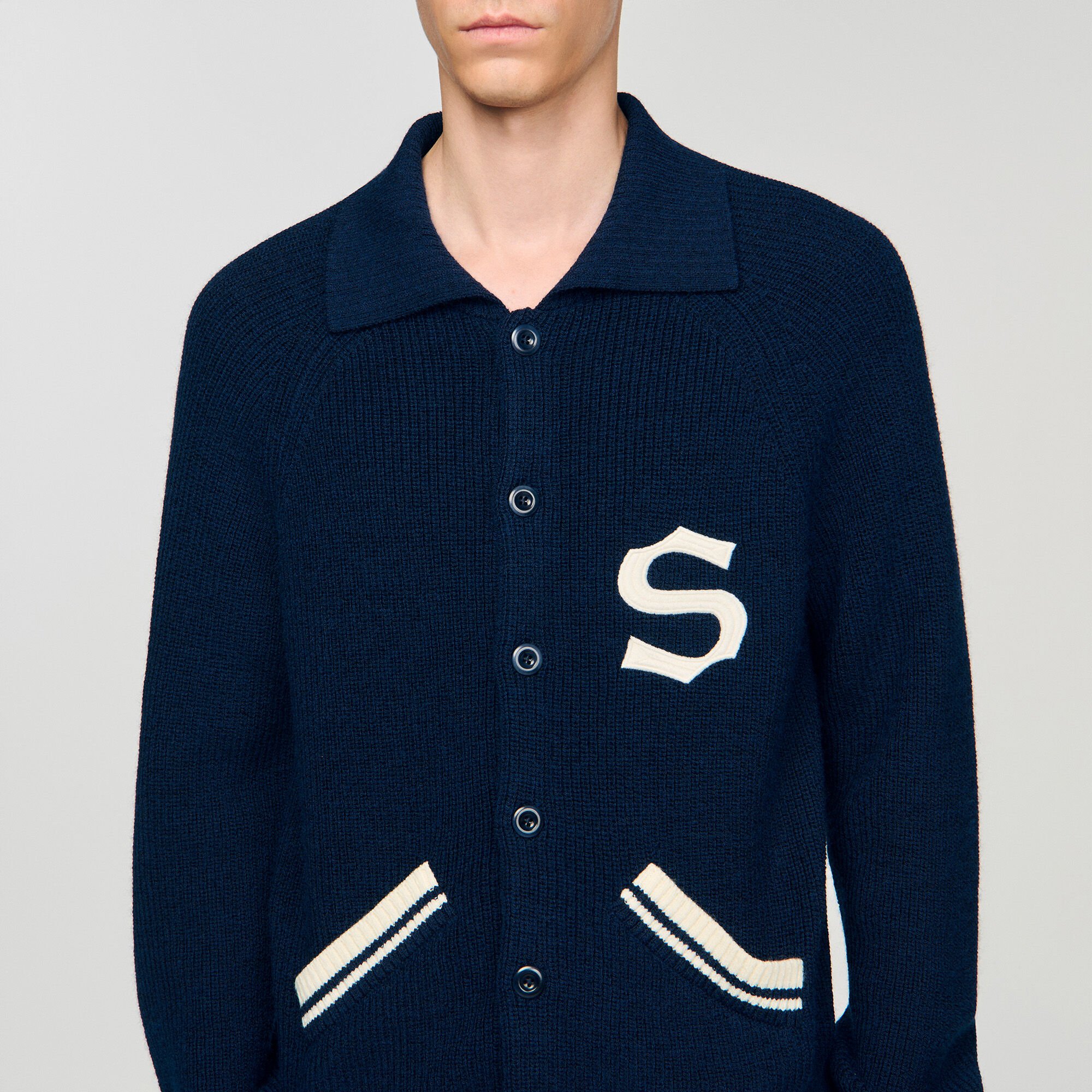 Wollcardigan mit Patch S