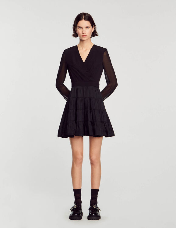 Kurzes fließendes Kleid aus Materialmix Schwarz Femme